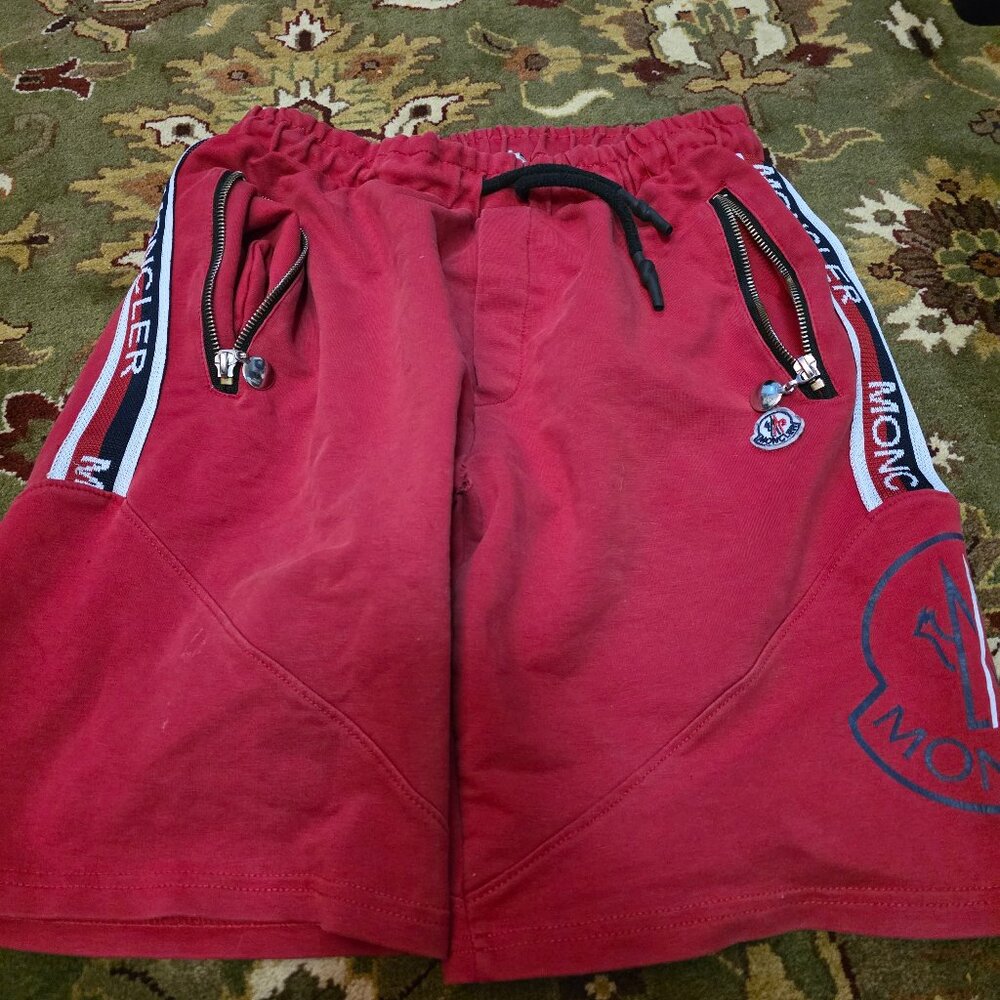 Moncler shorts logo medium